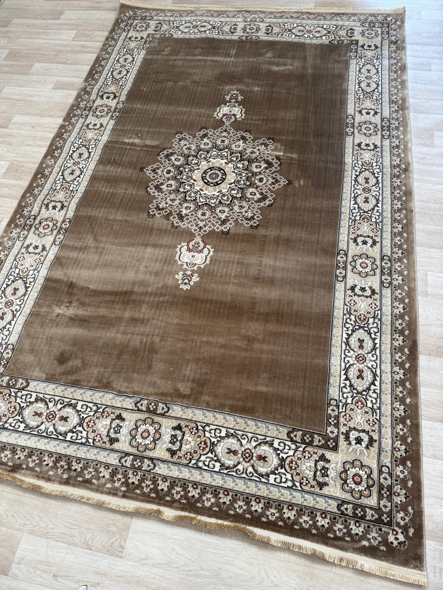 Mistral Persian Style Collection - Traditional Living Room Rug