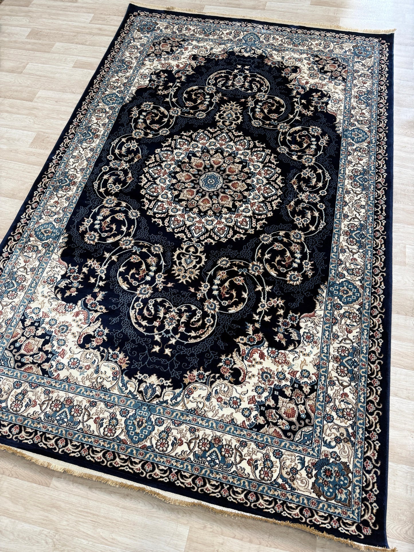 Mistral Medallion Collection - Traditional Style Living Room Rug