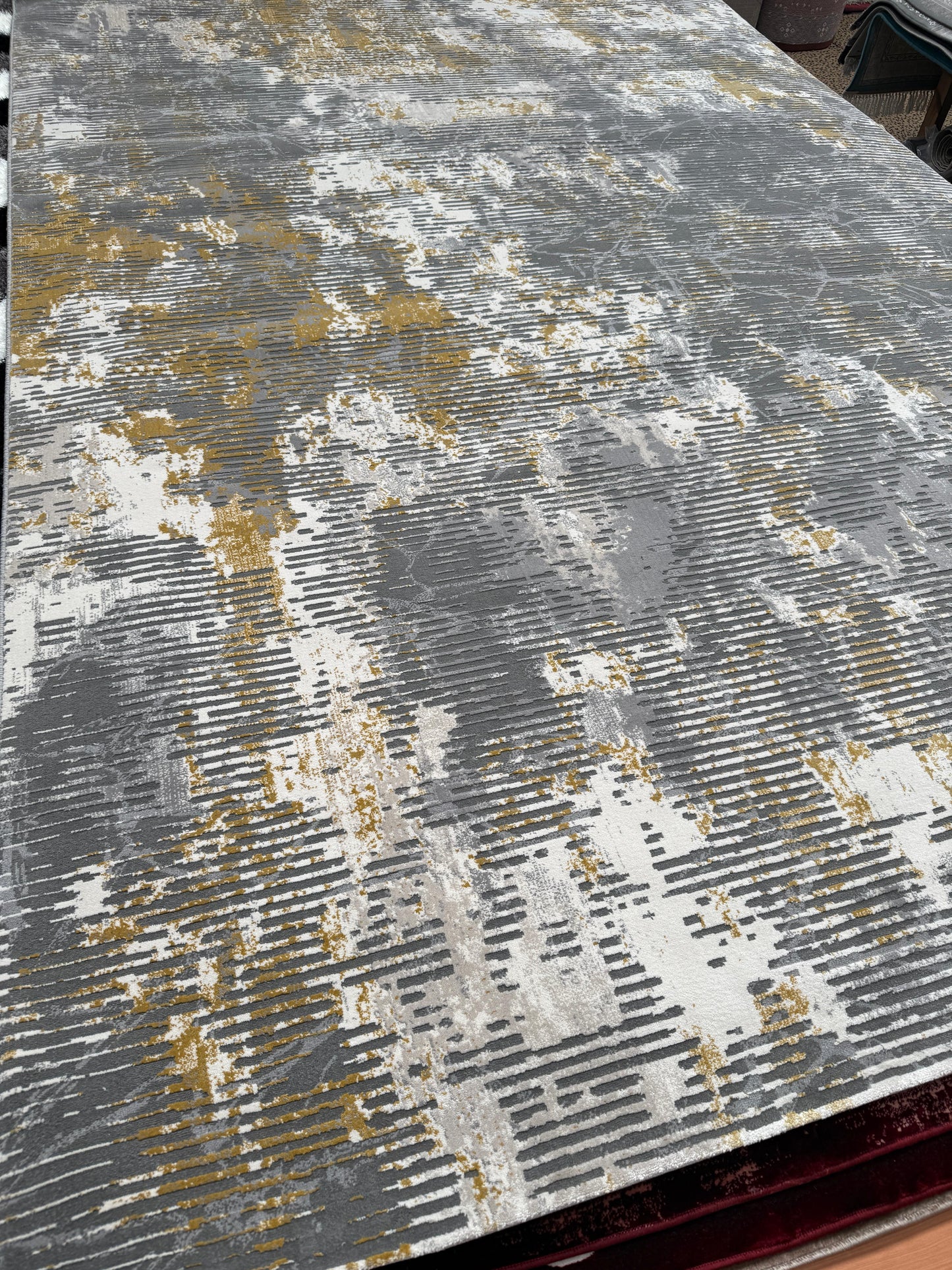 Aleen - Abstract Grey & Gold Rug 240 x 340