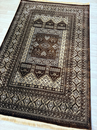 Tebriz Traditional Design - Living Room Area Rug