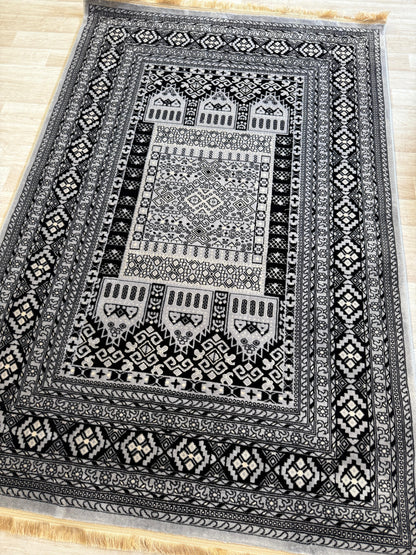 Tebriz Traditional Design - Living Room Area Rug